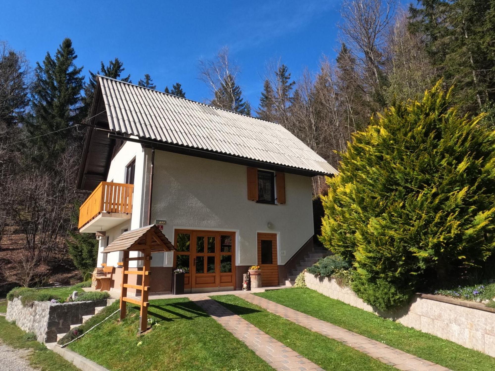 Holiday Home Forest Peace, Lavrovec Hlevni Vrh Экстерьер фото
