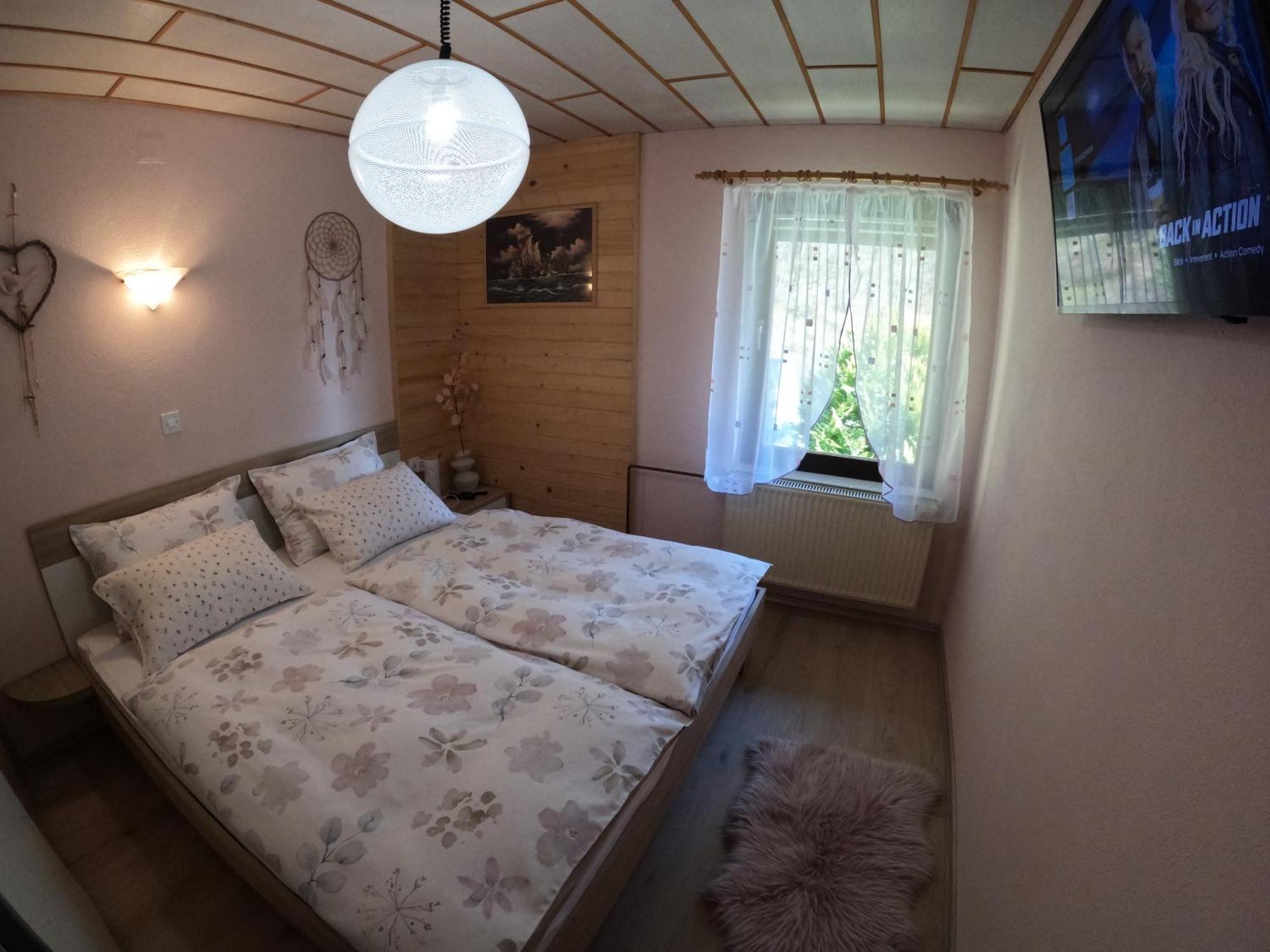Holiday Home Forest Peace, Lavrovec Hlevni Vrh Экстерьер фото